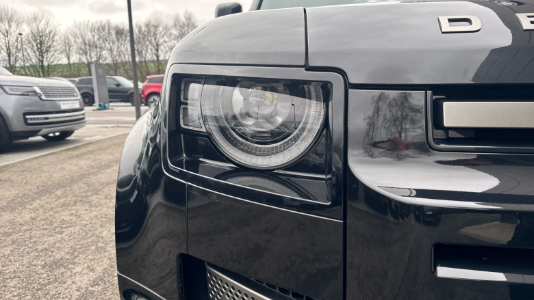 Land Rover Defender 3.0 D250 X-Dynamic SE 90 3dr Auto Diesel Estate